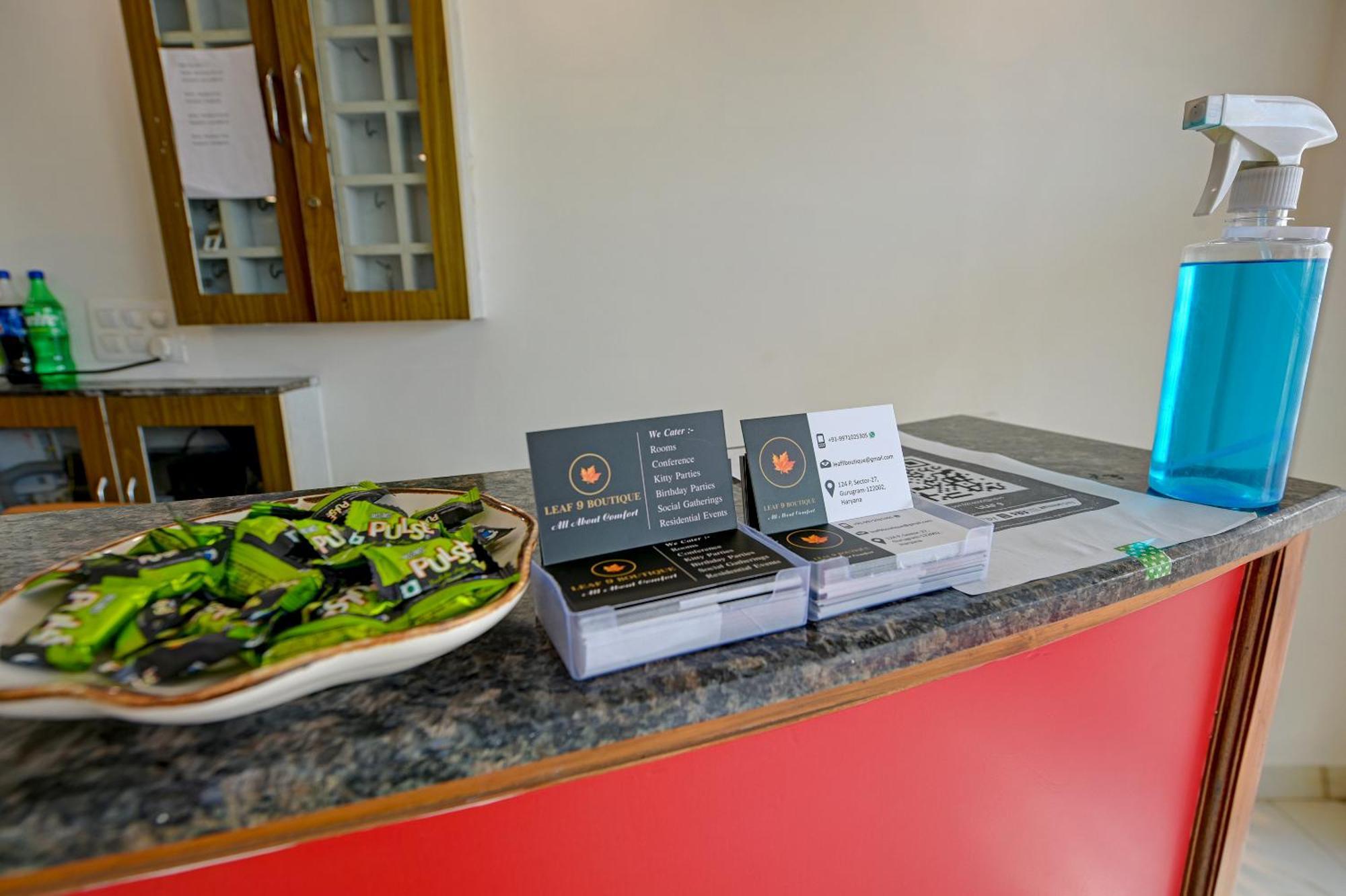 Hotel Leaf 9 Boutique, Near Golf Course Road And Galleria Market Gurgaon Buitenkant foto