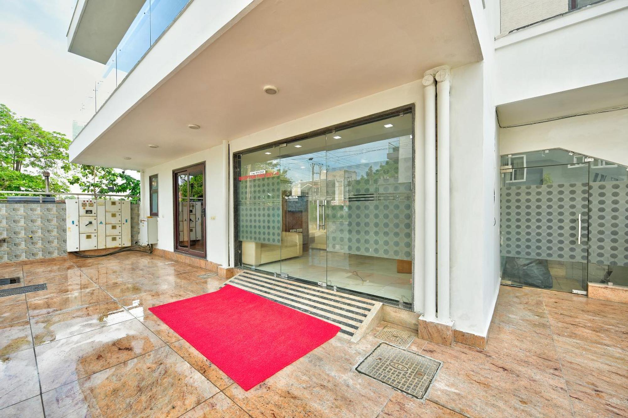 Hotel Leaf 9 Boutique, Near Golf Course Road And Galleria Market Gurgaon Buitenkant foto