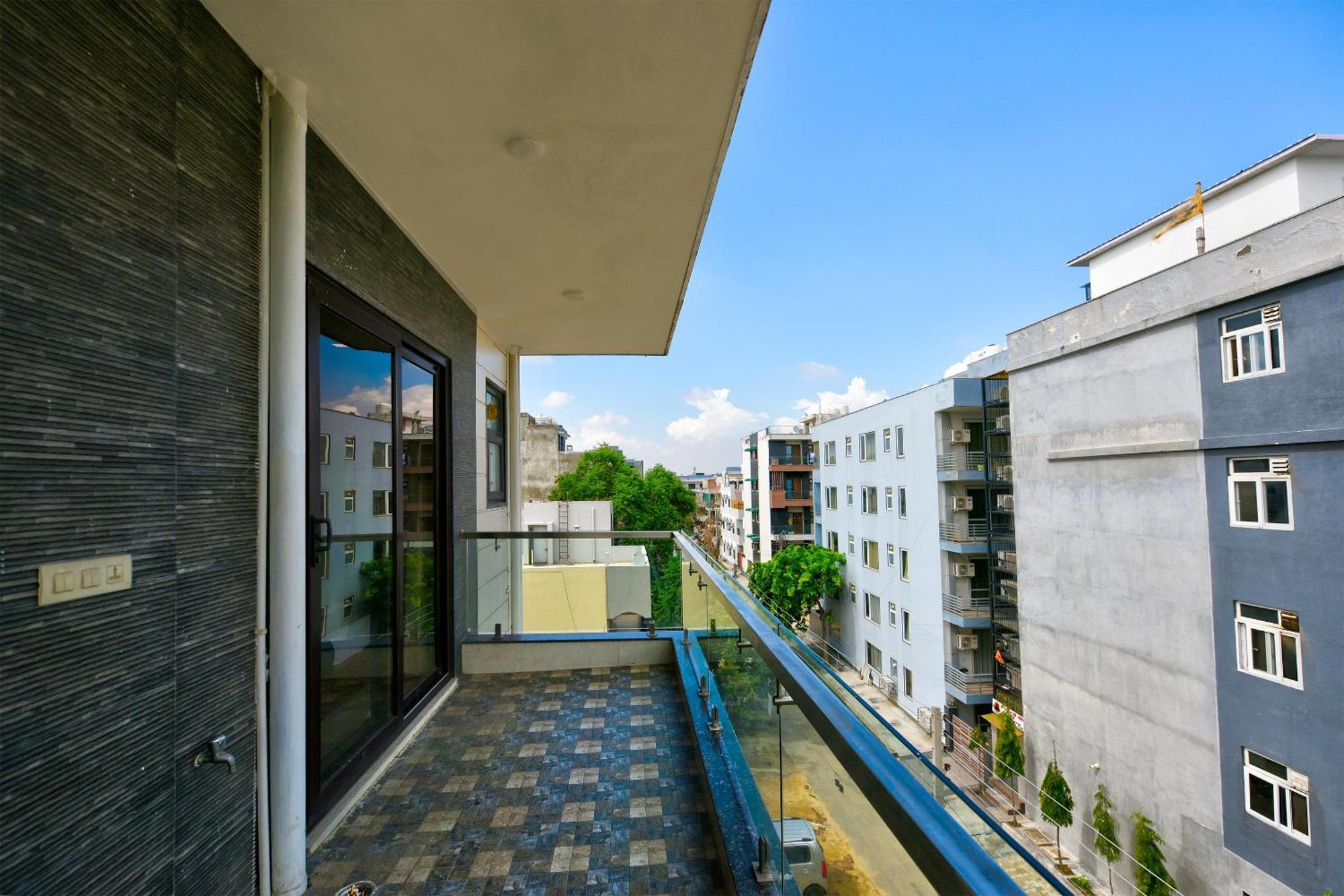Hotel Leaf 9 Boutique, Near Golf Course Road And Galleria Market Gurgaon Buitenkant foto