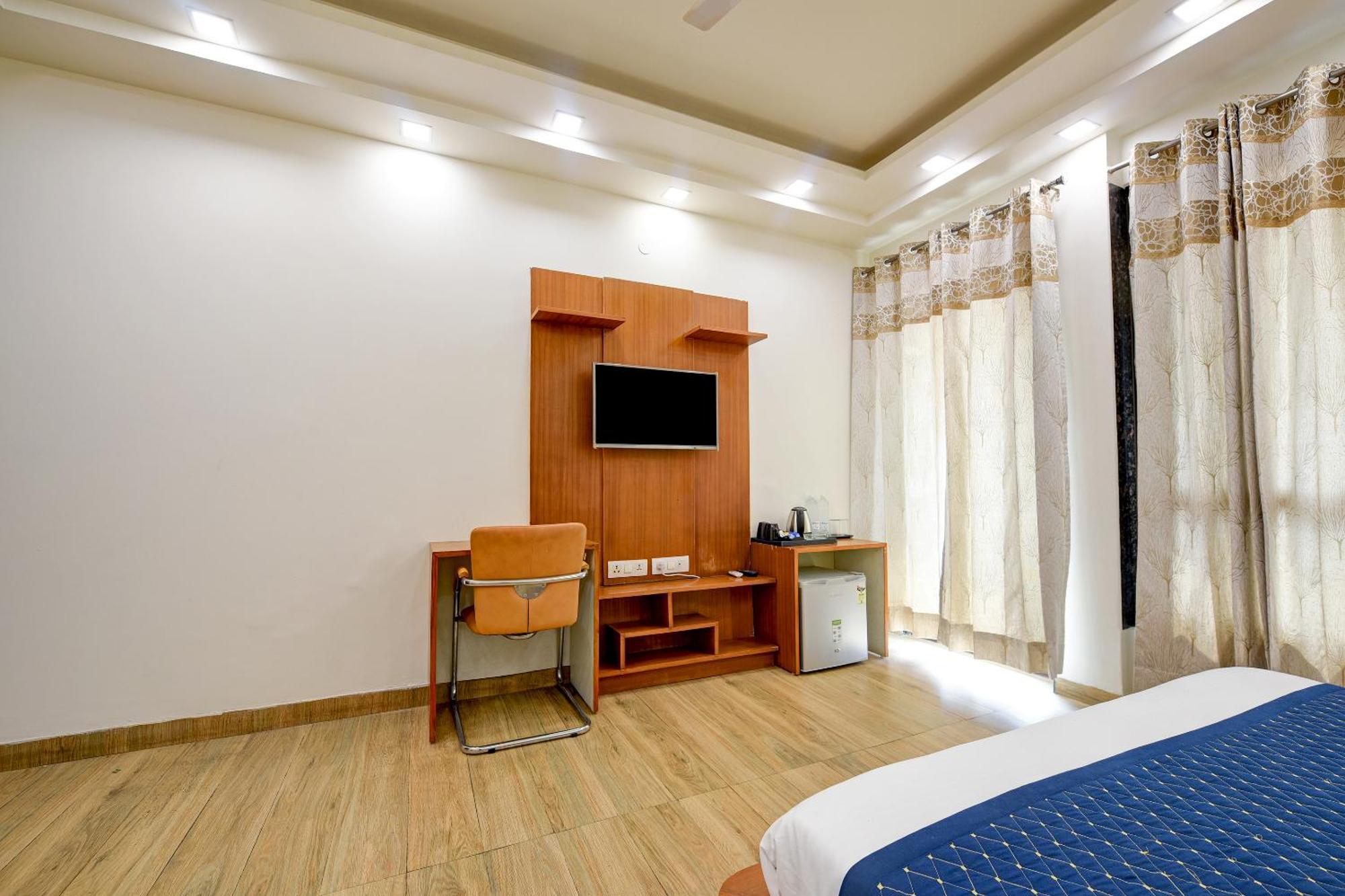 Hotel Leaf 9 Boutique, Near Golf Course Road And Galleria Market Gurgaon Buitenkant foto