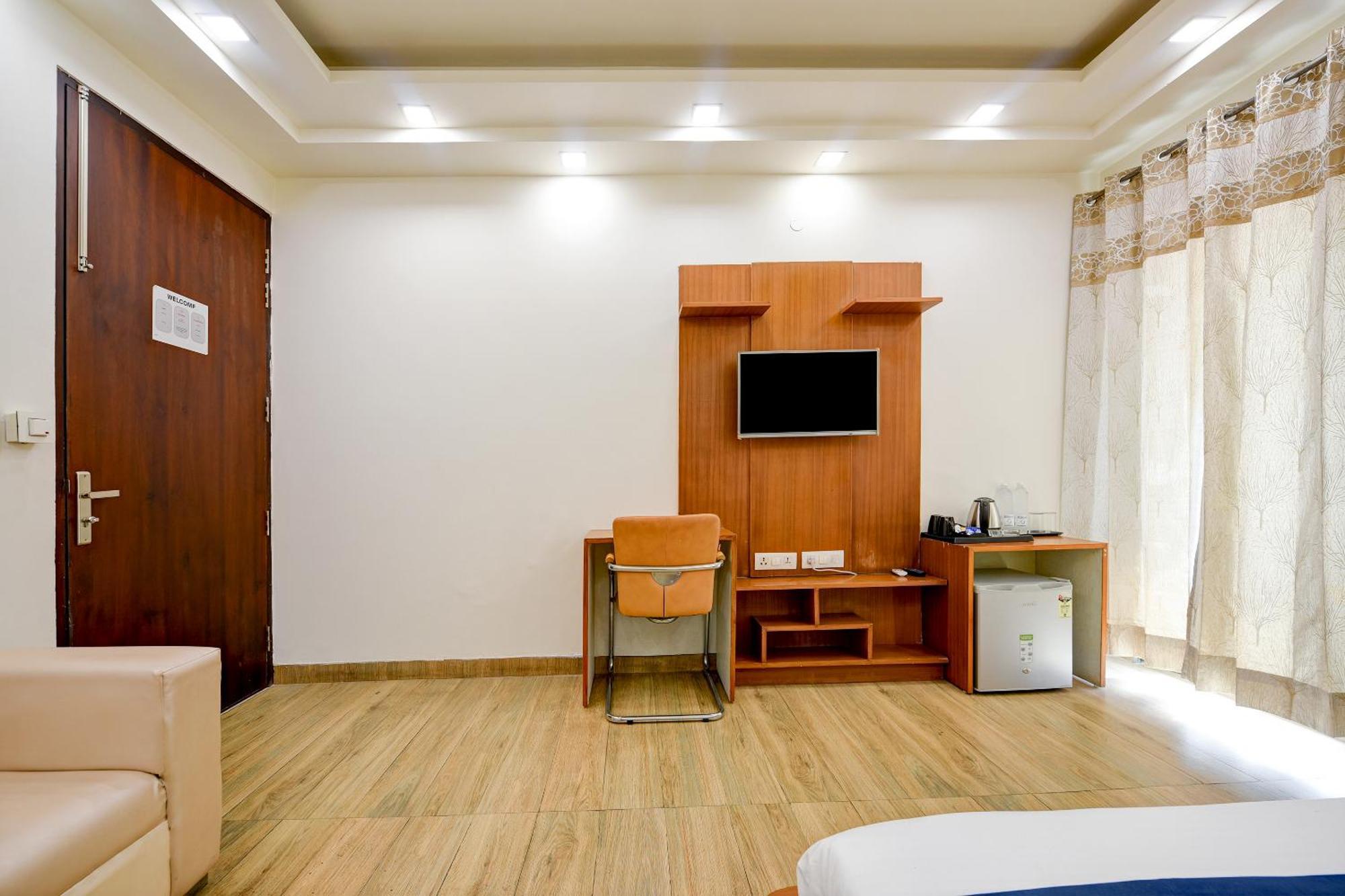 Hotel Leaf 9 Boutique, Near Golf Course Road And Galleria Market Gurgaon Buitenkant foto