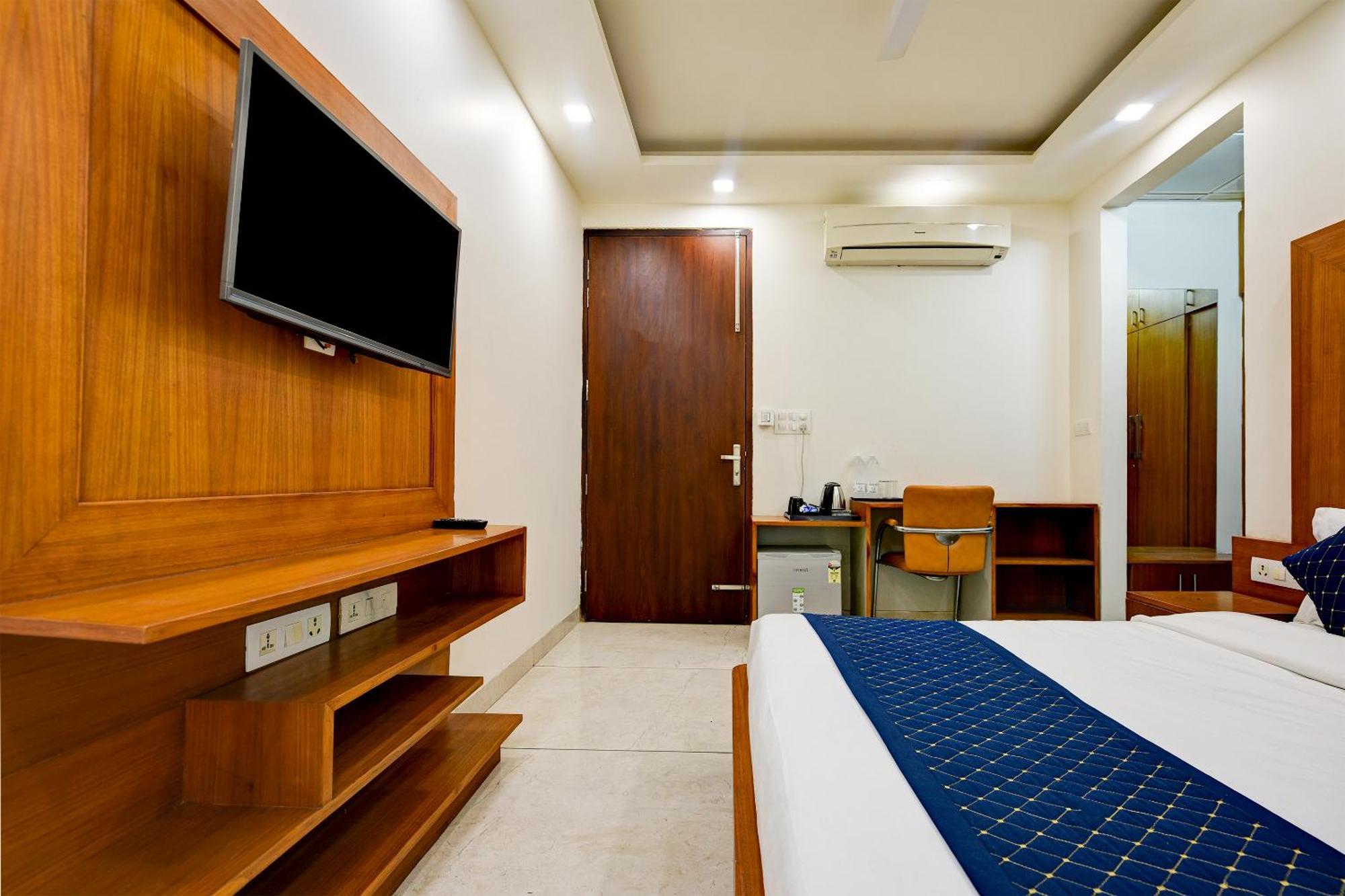 Hotel Leaf 9 Boutique, Near Golf Course Road And Galleria Market Gurgaon Buitenkant foto