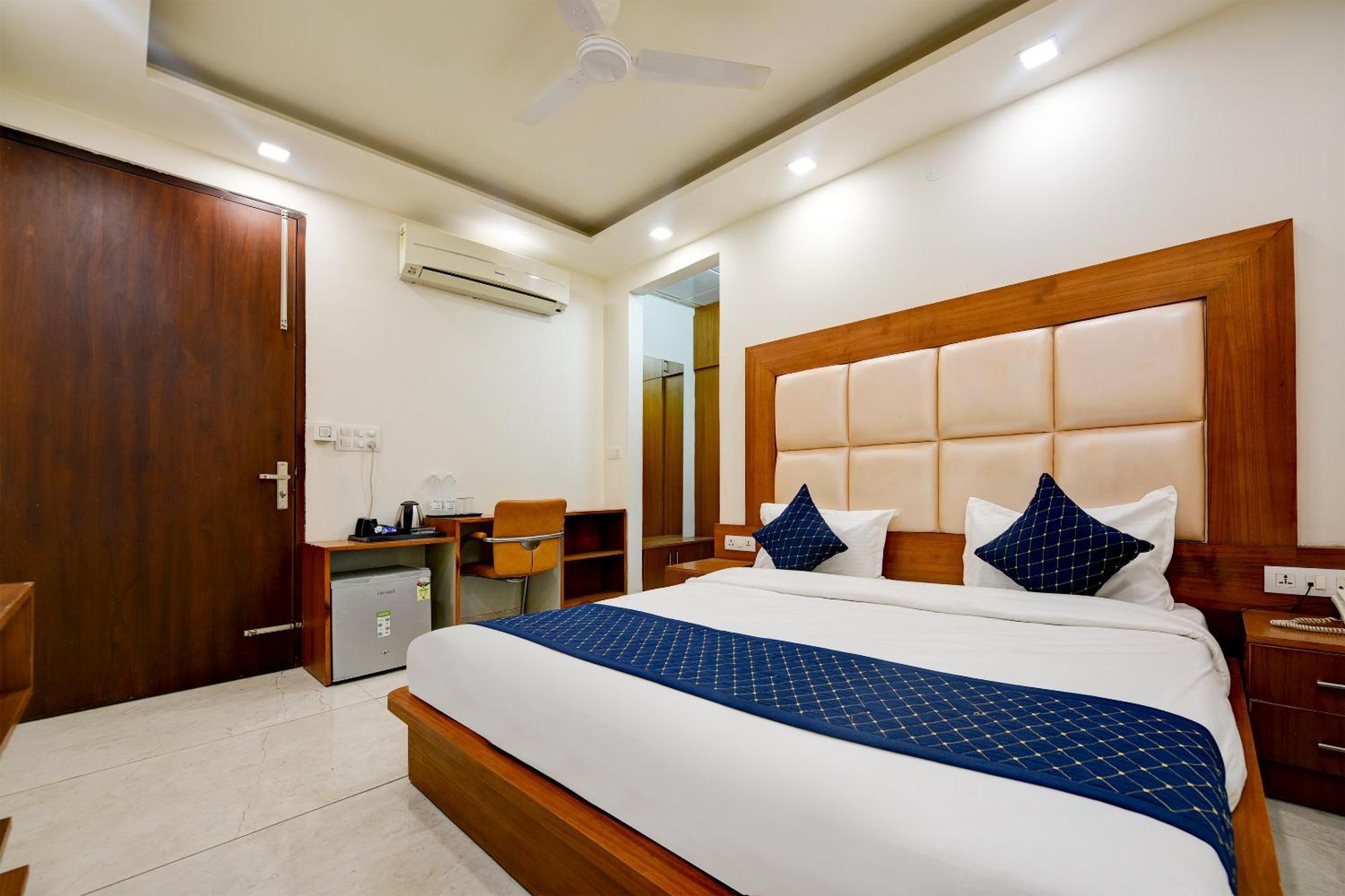 Hotel Leaf 9 Boutique, Near Golf Course Road And Galleria Market Gurgaon Buitenkant foto