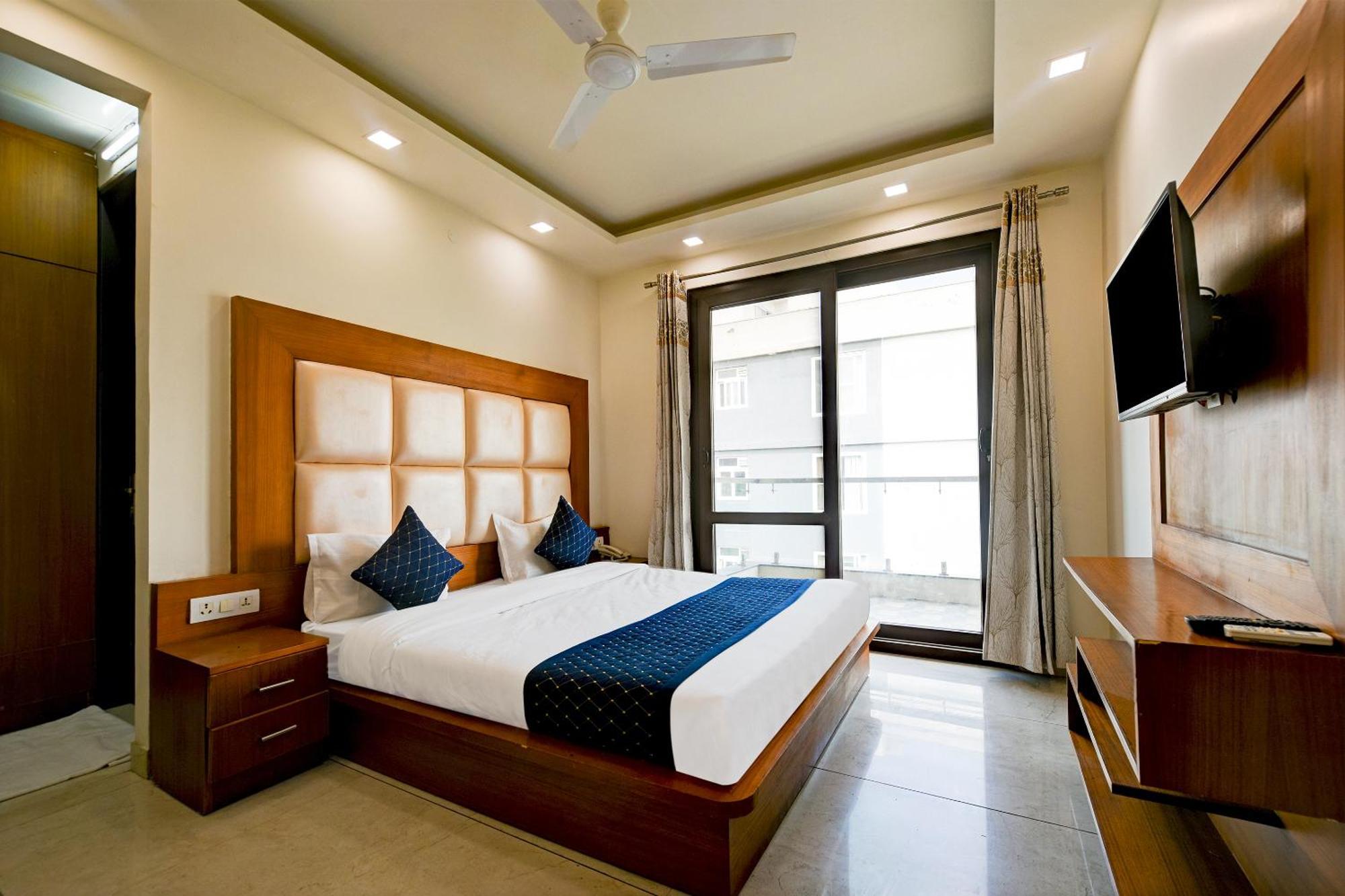Hotel Leaf 9 Boutique, Near Golf Course Road And Galleria Market Gurgaon Buitenkant foto