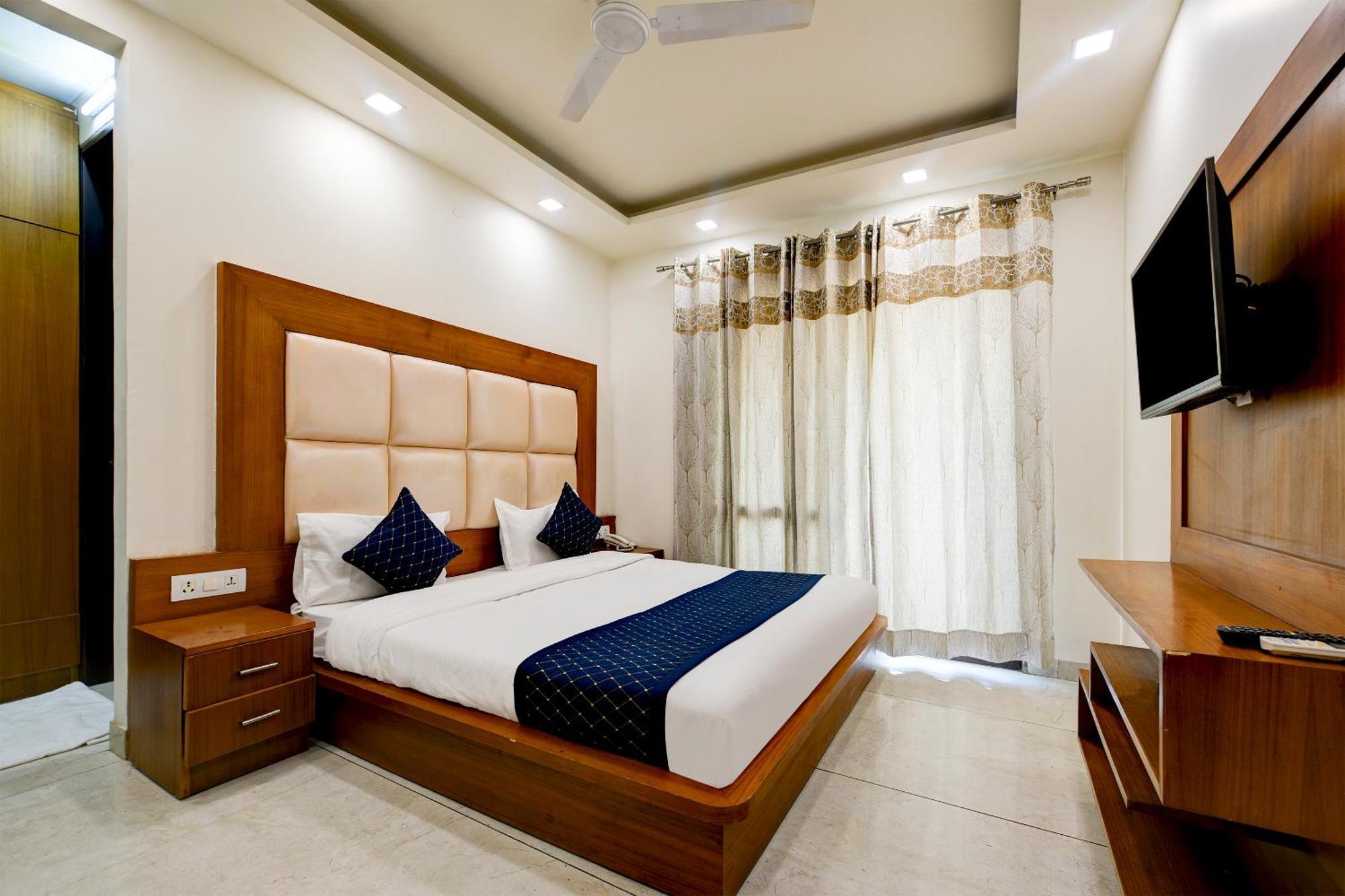 Hotel Leaf 9 Boutique, Near Golf Course Road And Galleria Market Gurgaon Buitenkant foto