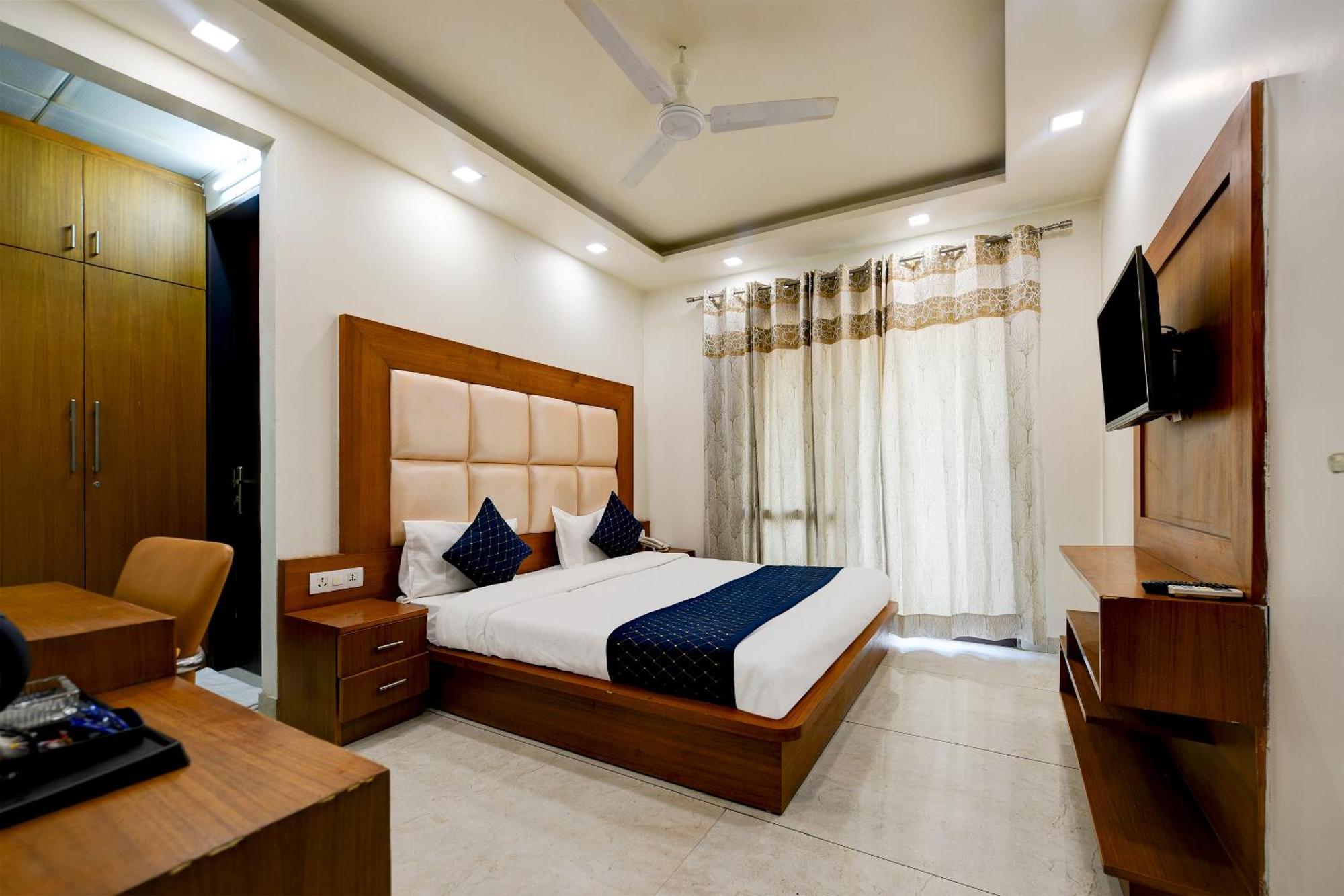 Hotel Leaf 9 Boutique, Near Golf Course Road And Galleria Market Gurgaon Buitenkant foto