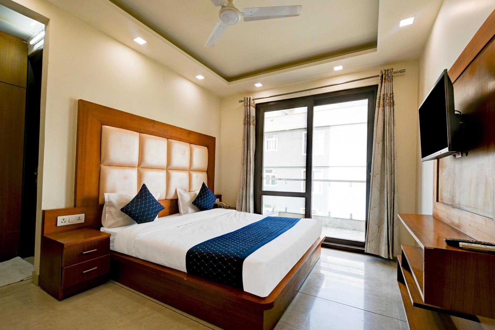 Hotel Leaf 9 Boutique, Near Golf Course Road And Galleria Market Gurgaon Buitenkant foto