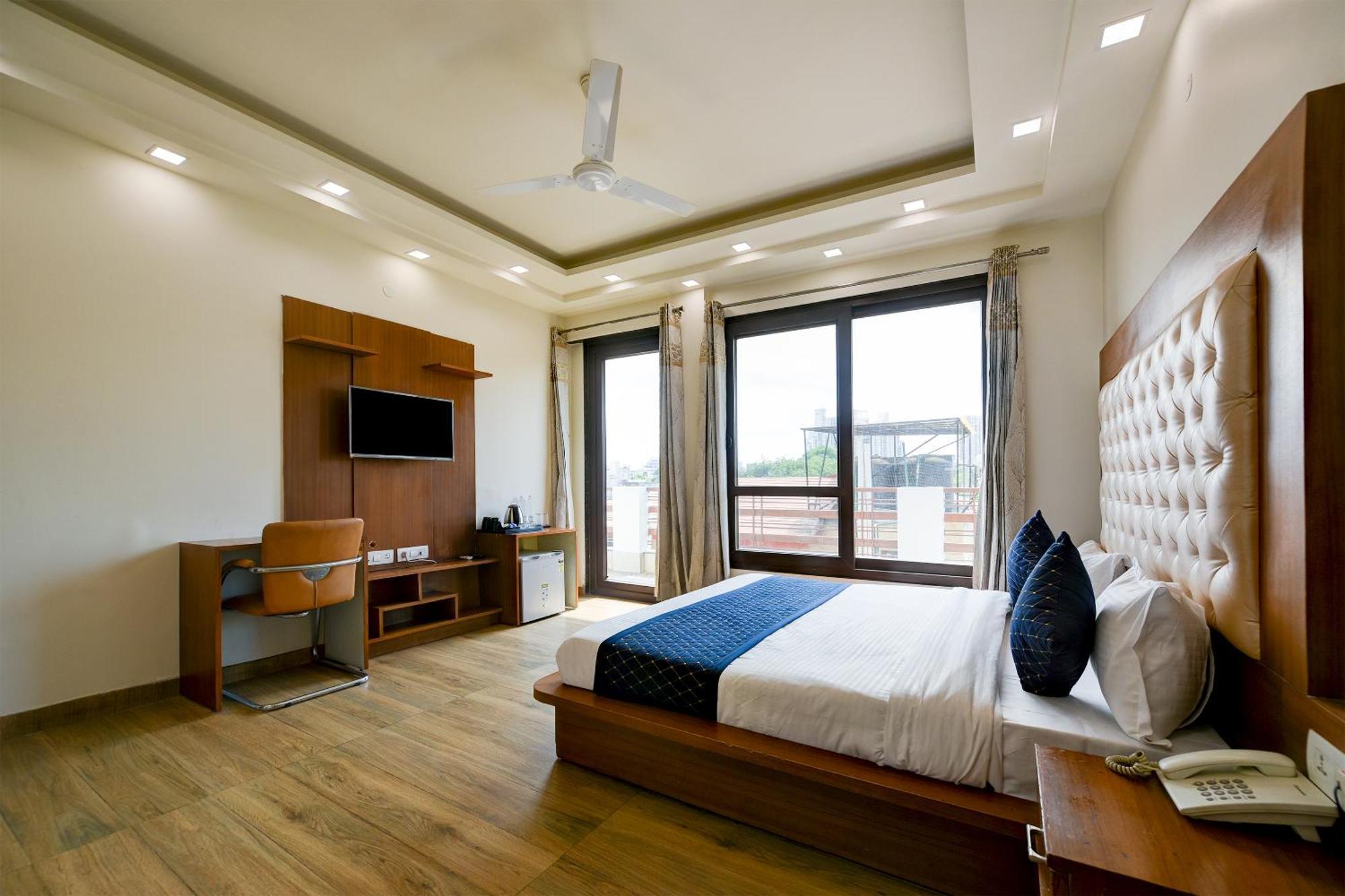 Hotel Leaf 9 Boutique, Near Golf Course Road And Galleria Market Gurgaon Buitenkant foto