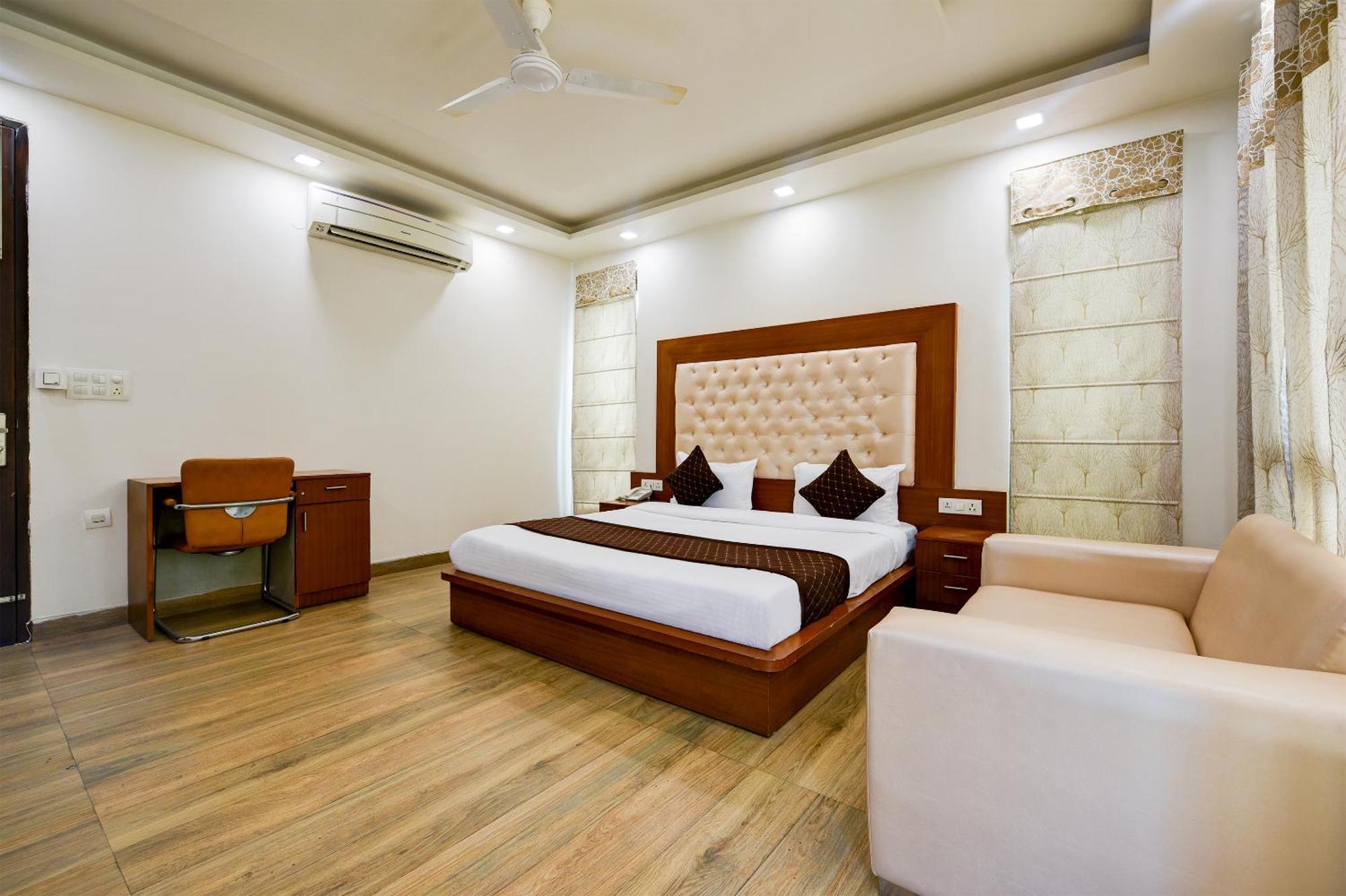 Hotel Leaf 9 Boutique, Near Golf Course Road And Galleria Market Gurgaon Buitenkant foto