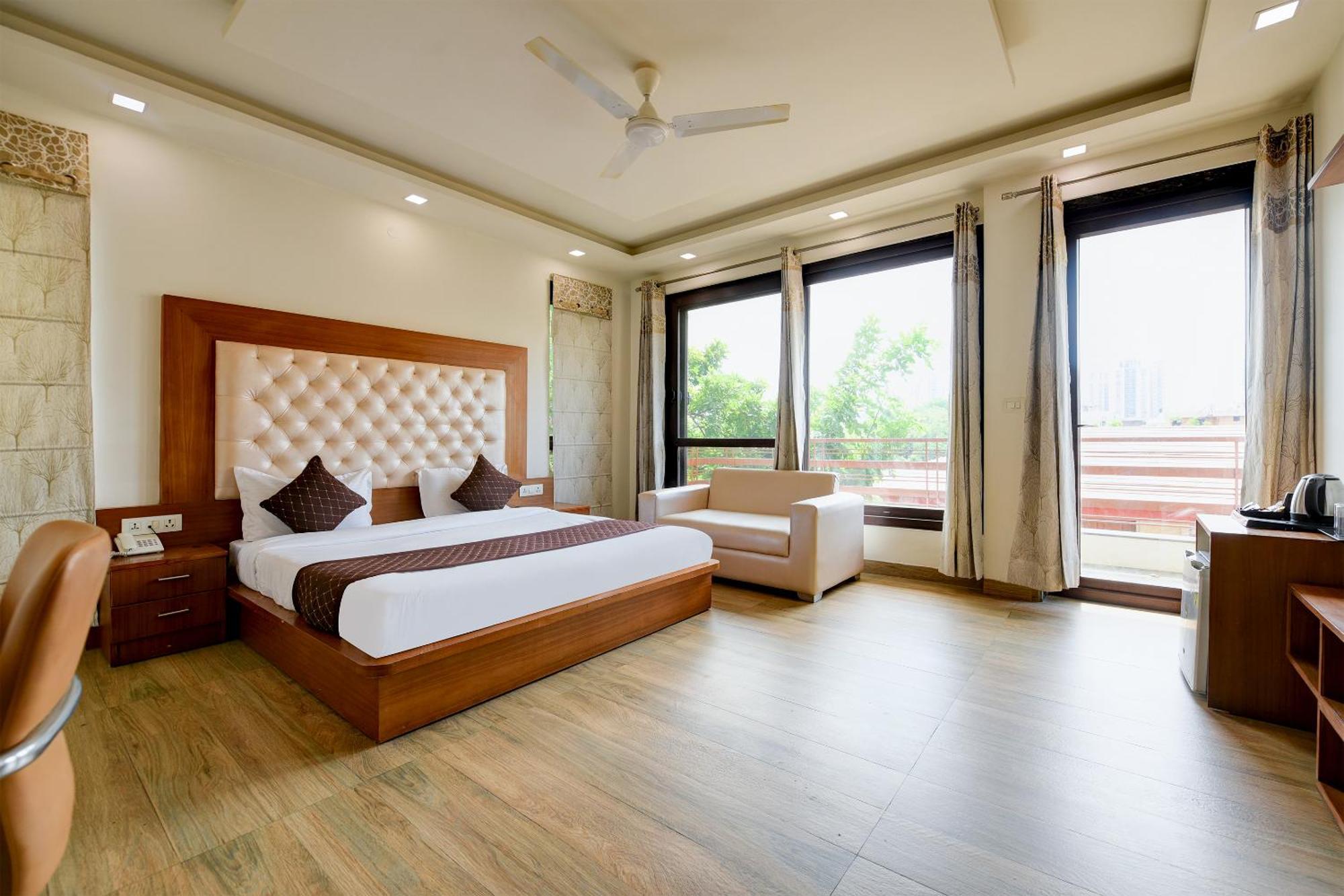 Hotel Leaf 9 Boutique, Near Golf Course Road And Galleria Market Gurgaon Buitenkant foto
